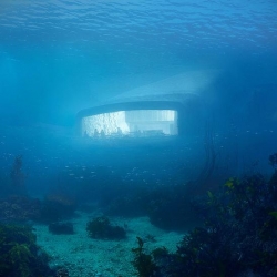 北欧第一家水下餐厅 半沉入结构引人到海底