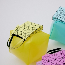 BAO BAO ISSEY MIYAKE 2023小方盒归来