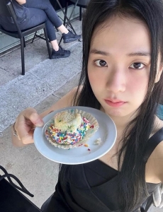 秋天爆火的第一个美妆趋势，竟然是这个？